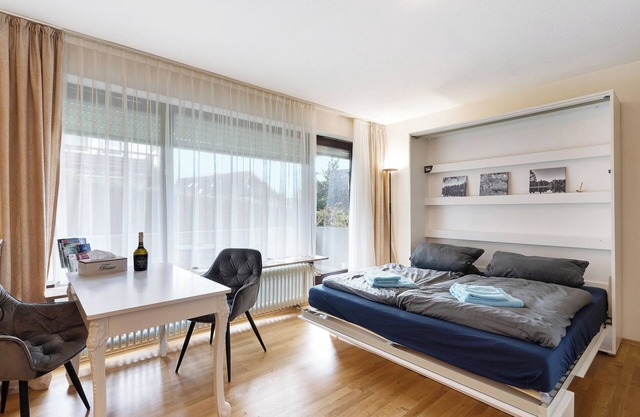 Studio Apartment 'Ribeiro Ninho de Cuco' with Balcony and Wi-Fi
