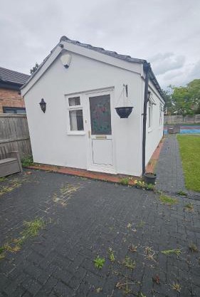Studio Flat - 5 mins from Manchester Airport