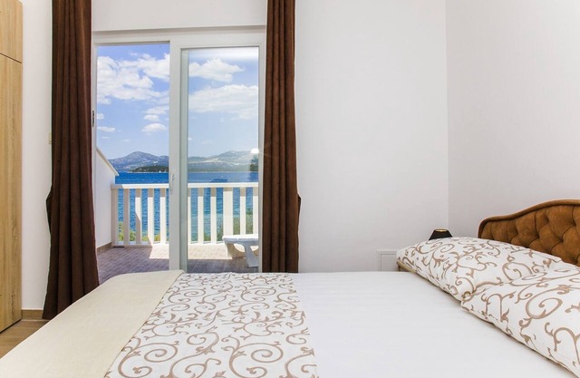 Studio flat near beach Žuronja, Pelješac (AS-14095-a)