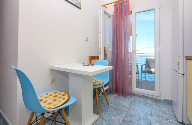 Studio flat near beach Ražanj, Rogoznica (AS-24569-a)