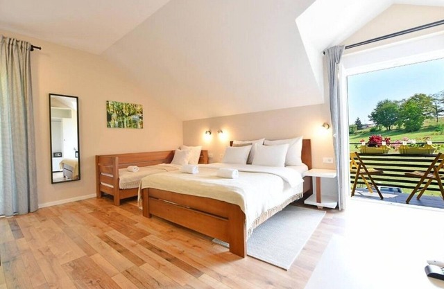 Studio flat with balcony Rakovica, Plitvice (AS-21121-a)