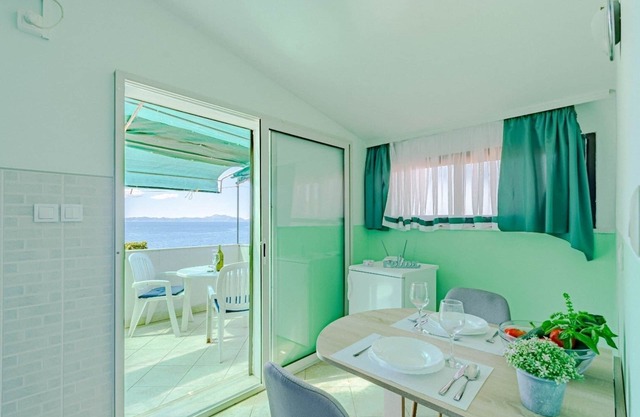 Studio flat with terrace and sea view Zavalatica, Korčula (AS-547-b)