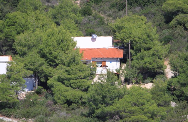 Studio flat with terrace and sea view Rukavac, Vis (AS-2444-a)