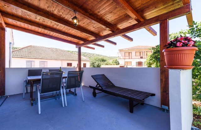 Studio flat with terrace Marina, Trogir (AS-14258-b)