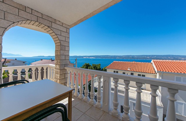 Studio flat with terrace and sea view Stanići, Omiš (AS-19941-c)