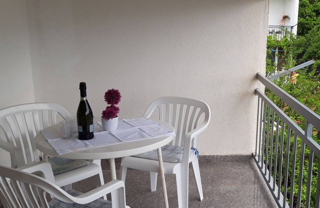 Studio flat with terrace and sea view Podaca, Makarska (AS-6745-d)