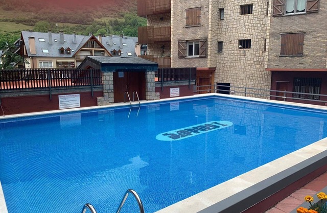 STUDIO FOR 2-4 PEOPLE IN VIELHA. VALLE DE ARÁN