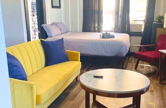Studio Free Parking + W&D | Near Soulard, STL Zoo
