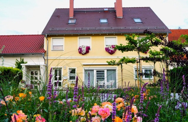 Studio, Germany