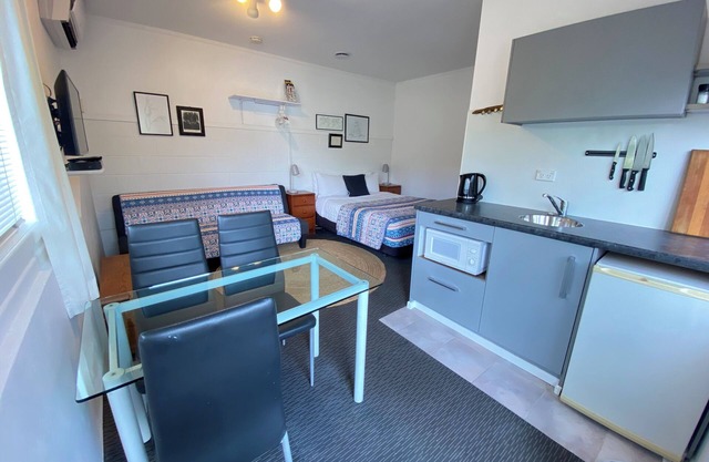Studio in central Paihia - walk everywhere