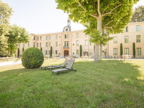 Studio in Montbrun Castle with Pool