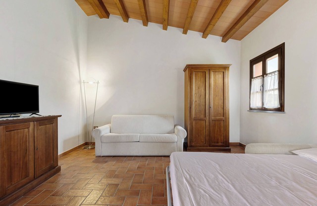 Studio 'Numero 5' with Shared Garden, Balcony and Air Conditioning