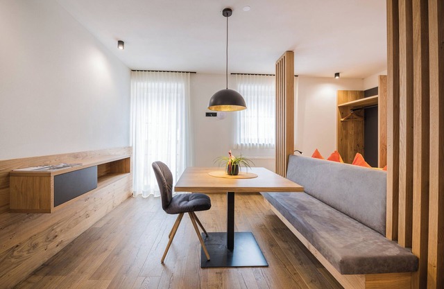 Studio 'Kuenz Dolomites 2' with Mountain View, Garden & Wi-Fi