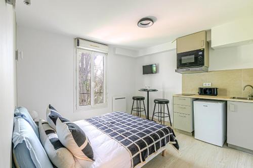 Studio lumineux à 2 pas des commerces Asnières - III