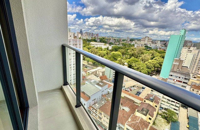Studio near Shopping Mueller complete with parking space and air conditioning