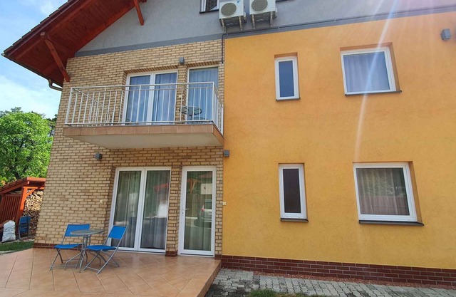 Studio near the beach with air conditioning