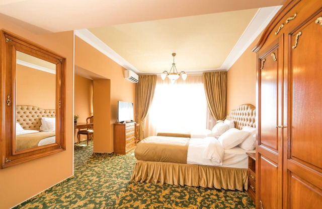 Studio One Accommodation Suites