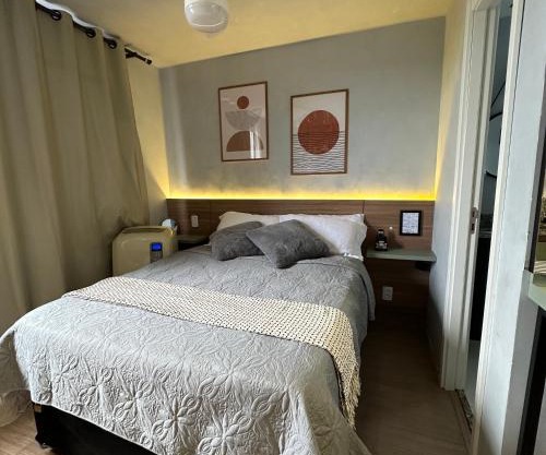 Studio Paris prox Metro Bras Feirinha Madrugada Templo Salomão