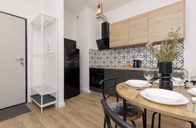 Studio | Parking | Pets allowed