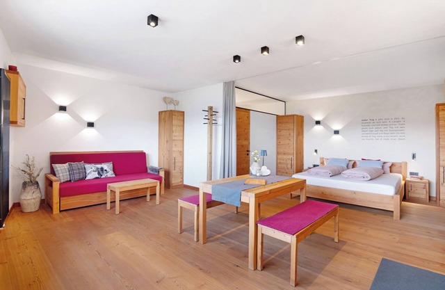 Studio 'Röfen Mittelröfen' with Mountain View, Shared Terrace and Wi-Fi