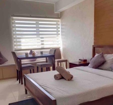 Studio Unit near Ayala and SM Cebu with FREE Netflix, Disney plus and YouTube