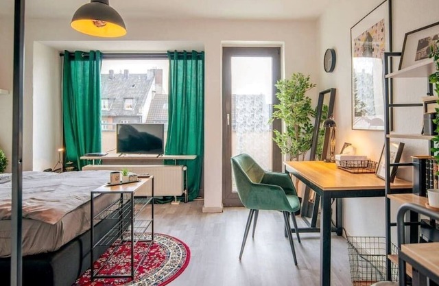 Studio Verde Altstadt Rooftop Balkon Messe