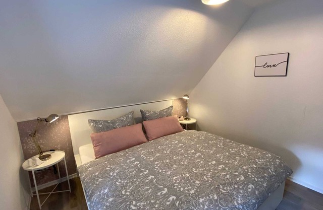 Studio with garden view and balcony - bed&breakfast Worpsweder Blick