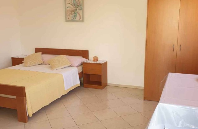 Studio with air conditioning and Internet
