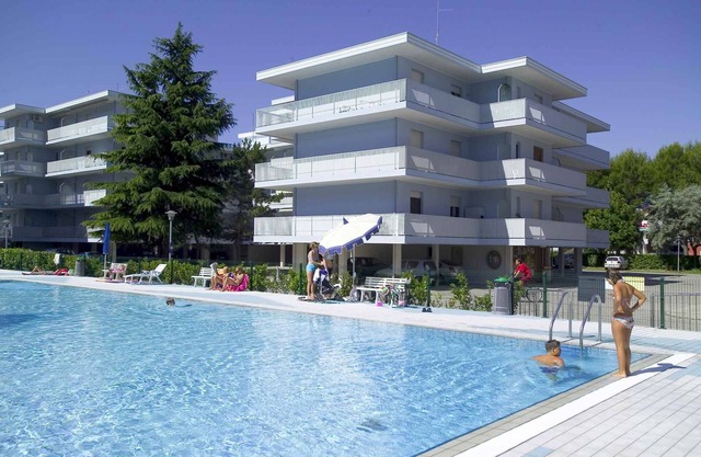 Studio with air conditioning, balcony and pool