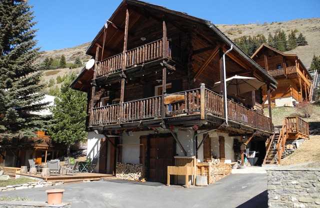 Studio with mountain charm