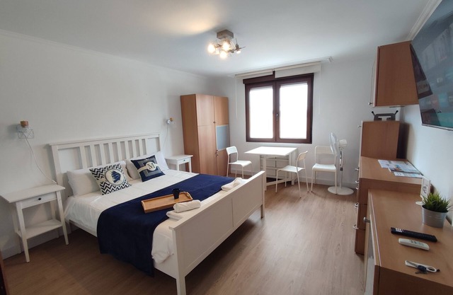Studio with parking at the door and Wifi.