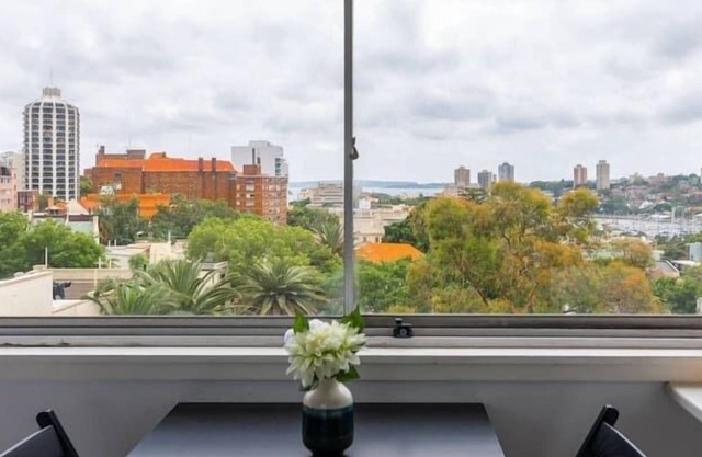Studio with Stunning Views & Free Parking