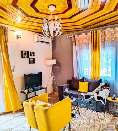 Studio Yellow yassa Ari Dom City