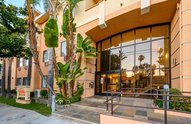 Studios Inn