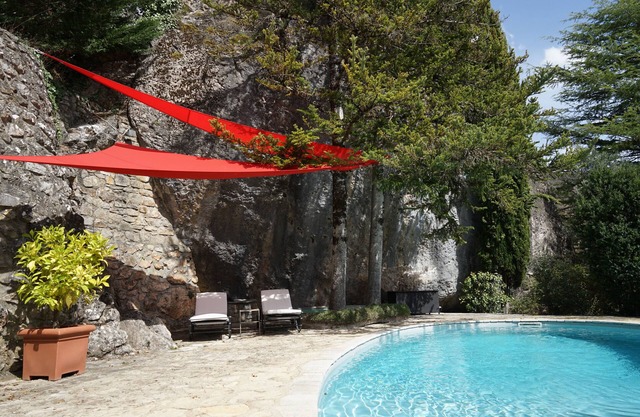Stunning charming detached house with private heated pool