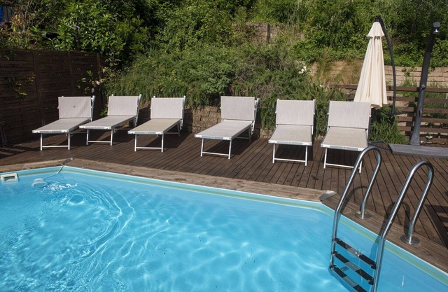 Stunning villa for 8 people with private pool, WIFI, A/C, TV, patio, panoramic view and parking