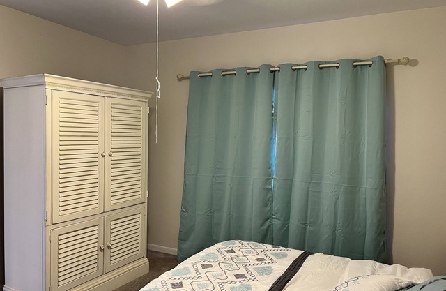 Stunning 2/2 Carlton Lakes Condo: Your Naples, FL Paradise Awaits!