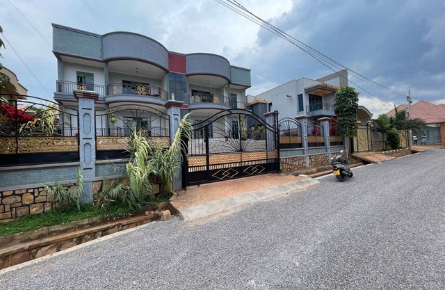 Stunning 2-Bed Apartment in Kigali
