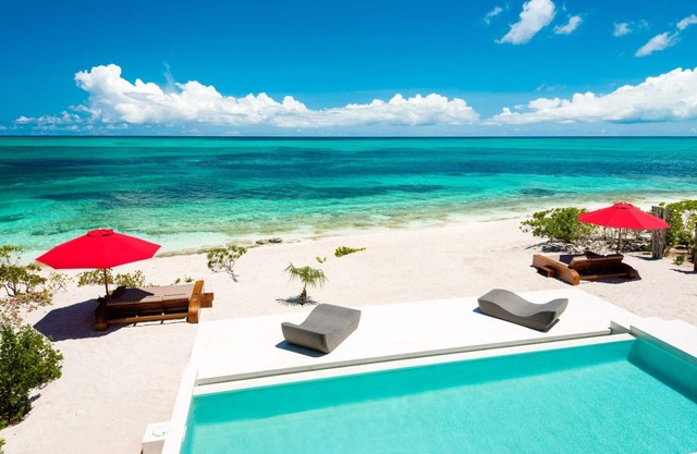 Stunning 2 bedroom contemporary villa located on Grace Bay Providenciales