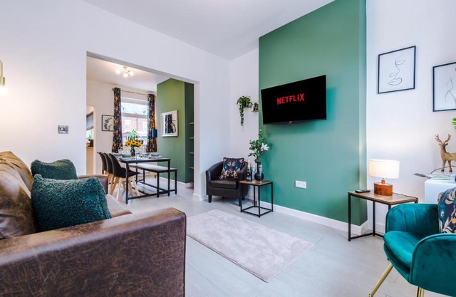 Stunning 3-bed home in Nantwich by 53 Degrees Property - Amazing location, Ideal for Groups - Sleeps 6