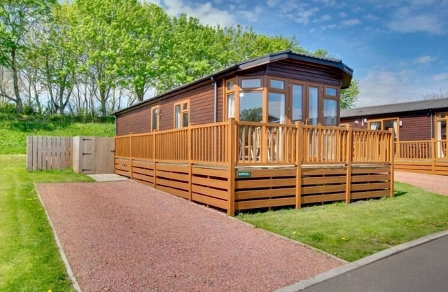 Stunning 3-Bed Hot Tub Lodge, Northumberland
