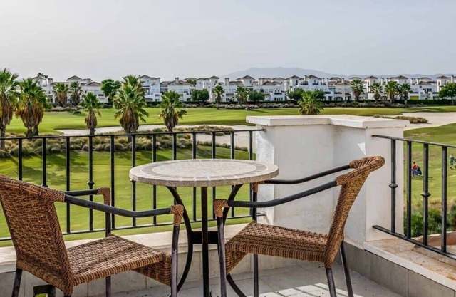 Stunning 3 bedroom townhouse - CE51LT