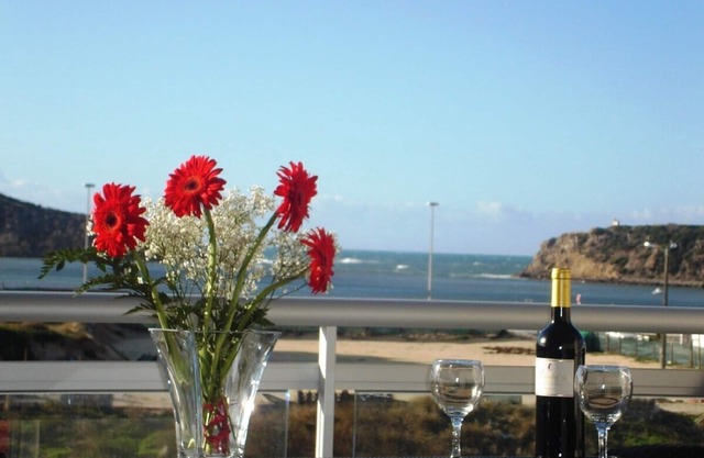 Stunning 3 BR Sea-View Penthouse (Free Concierge, Games Room, Beach 4 mins)