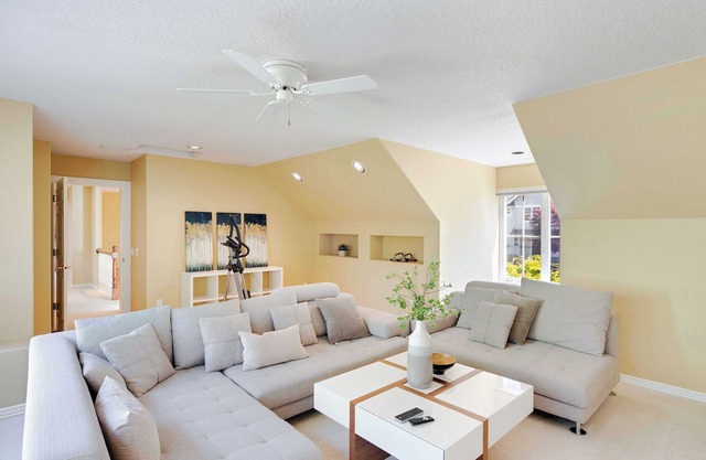 Stunning 3BR Portland Home w/Spacious Patio, Tree Views & Luxury Kitchen #41532