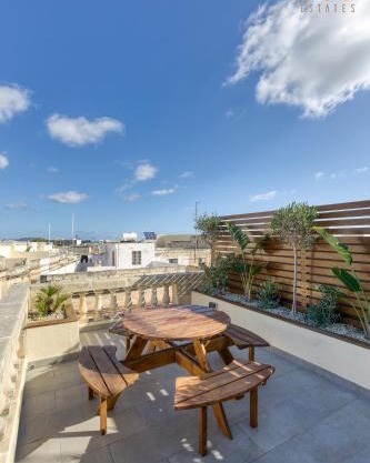 Stunning 3BR Townhouse with Private Rooftop Access by 360 Estates