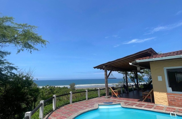 Stunning 4-bedroom house in Curia with pool, view from the sea, AC,WiFi and more
