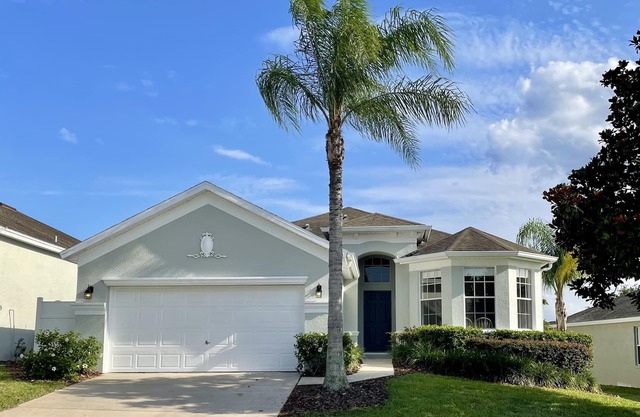 Stunning 4BR/3BA Villa with South Facing Private Pool