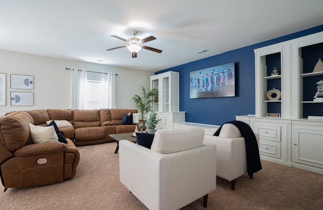 Stunning 5 BD Home away from Home! 15 min to uptown