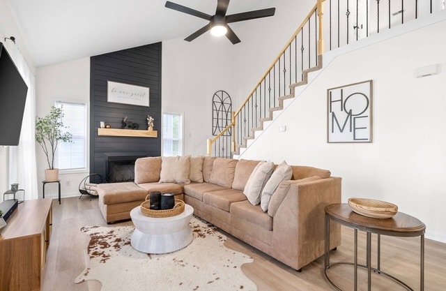 Stunning 5 Bed 2.5 Bath in the Heart of Clarksville