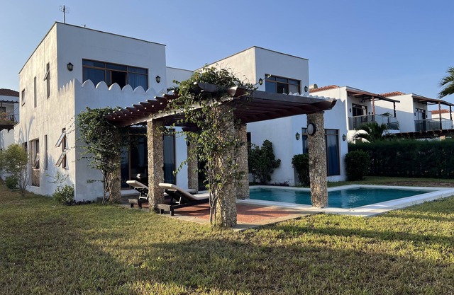 Stunning 5 Bedrooms Villa Directly On The Beach